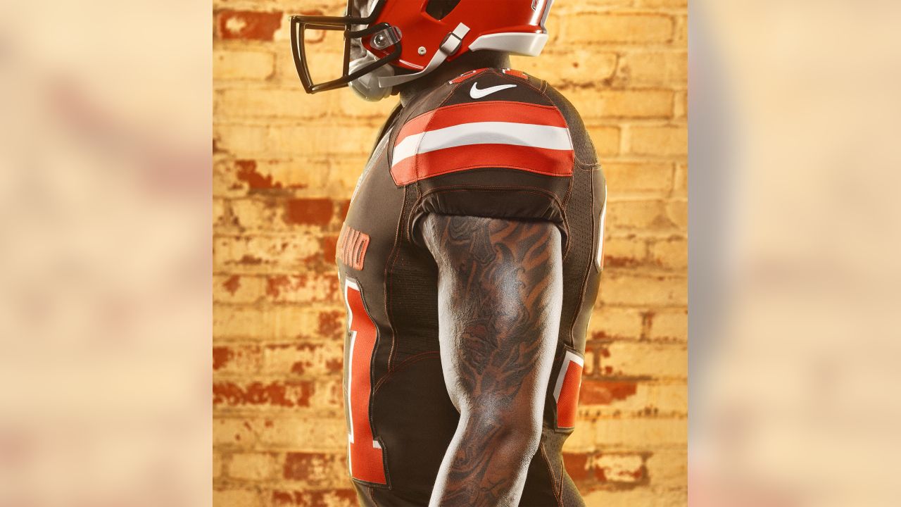 Browns unveil new uniforms designed with Cleveland, fans in mind - ABC7  Chicago