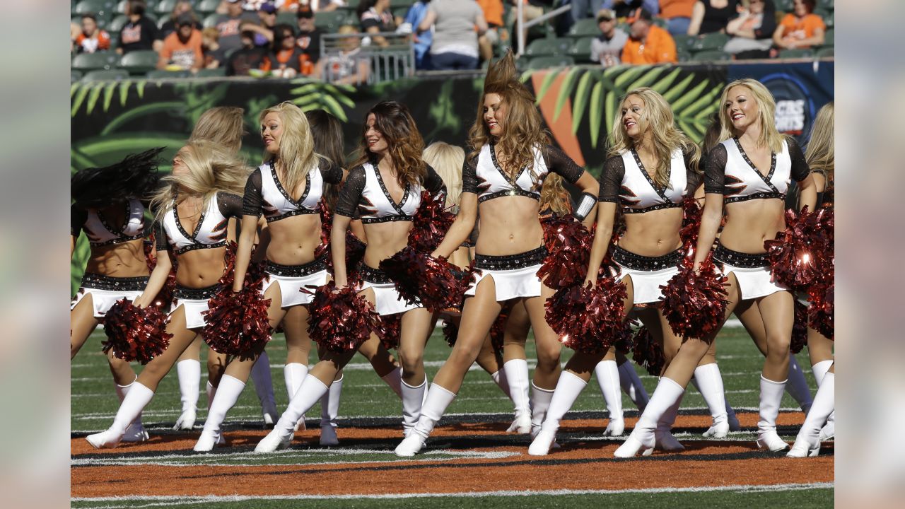 2014 NFL Cheerleaders: Best of Week 4