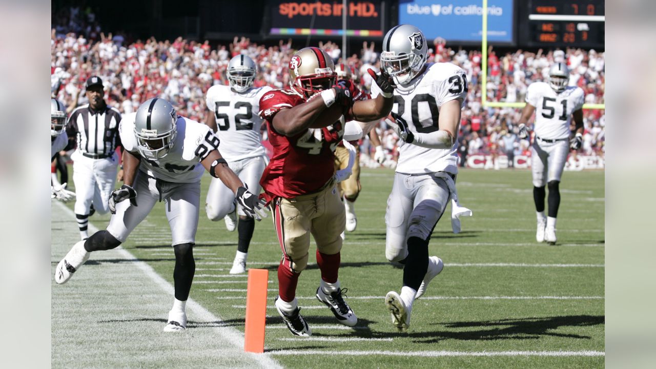 San francisco 49ers arnaz battle hi-res stock photography and