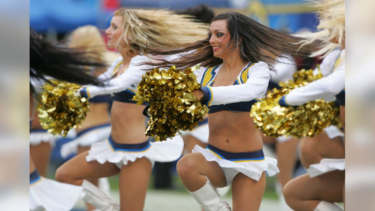 Los Angeles Rams Cheerleaders Photos from Wild Card Weekend