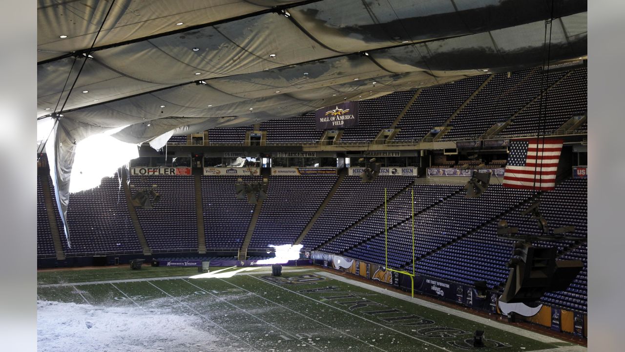 Metrodome roof rips, collapses