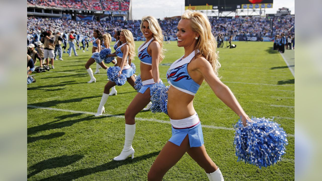 The Dallas Cowboys Cheerleaders – Ultimate Cheerleaders