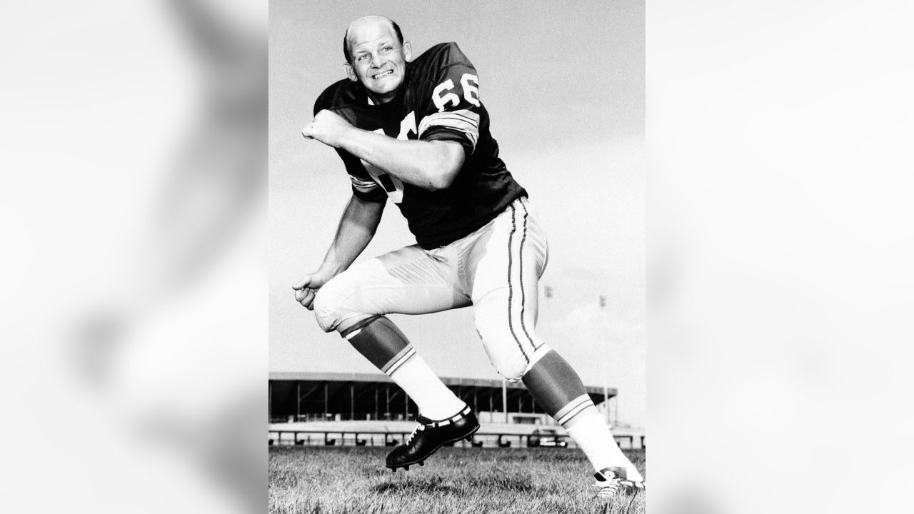 PACKERVILLE, U.S.A.: Ray Nitschke on the Bench