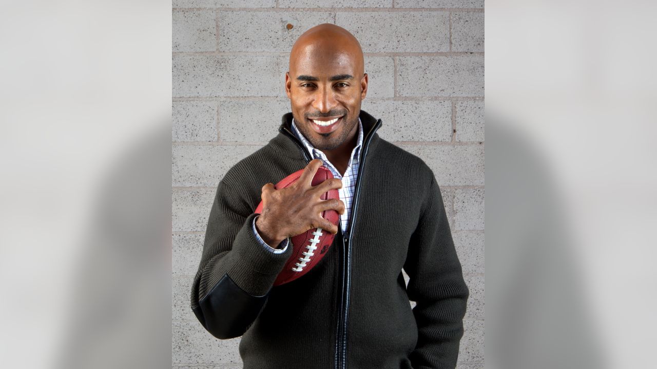 Hard-Hitting NFL Twins, Ronde and Tiki Barber - Muscle & Fitness