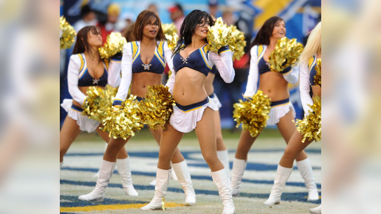 NFL cheerleaders from wild-card weekend