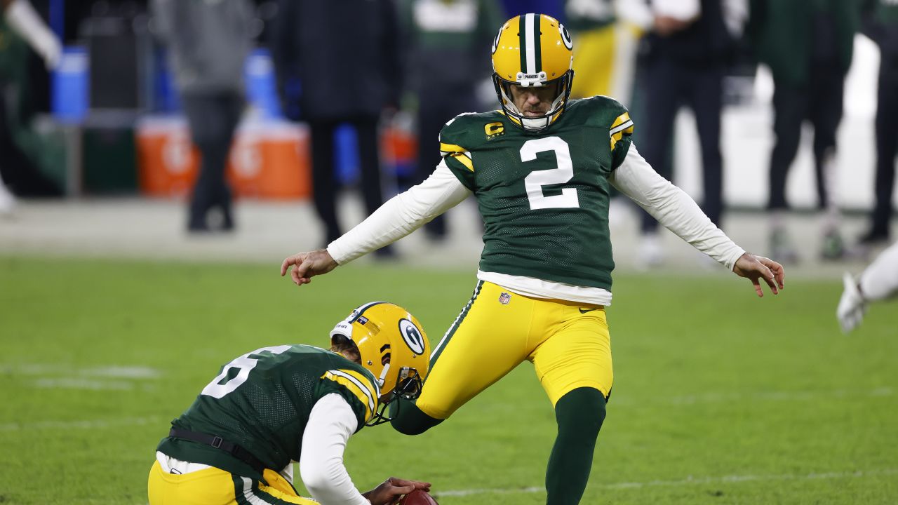 Green Bay Packers kicker Mason Crosby (2) warms up before a NFL