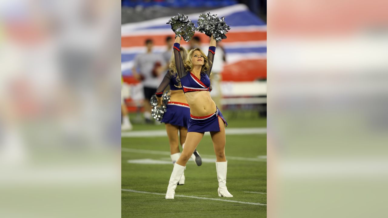 2009 NFL Cheerleaders: Week 16