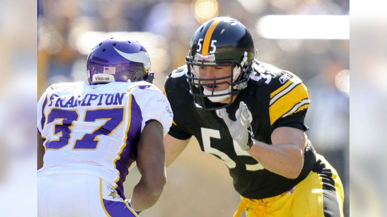 Minnesota Vikings safety Eric Frampton (37) blocks Pittsburgh Steelers  linebacker Patrick Bailey (55) on a punt during the first quarter of an NFL  football game Sunday Oct. 25, 2009 in Pittsburgh. Pittsburgh