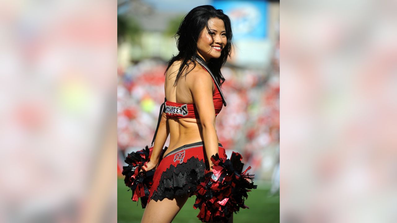 The Tampa Bay Buccaneers Charleaders perform during a Reebok NFL News  Photo - Getty Images