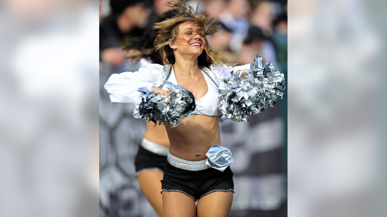 2008 NFL Cheerleaders : Week 3