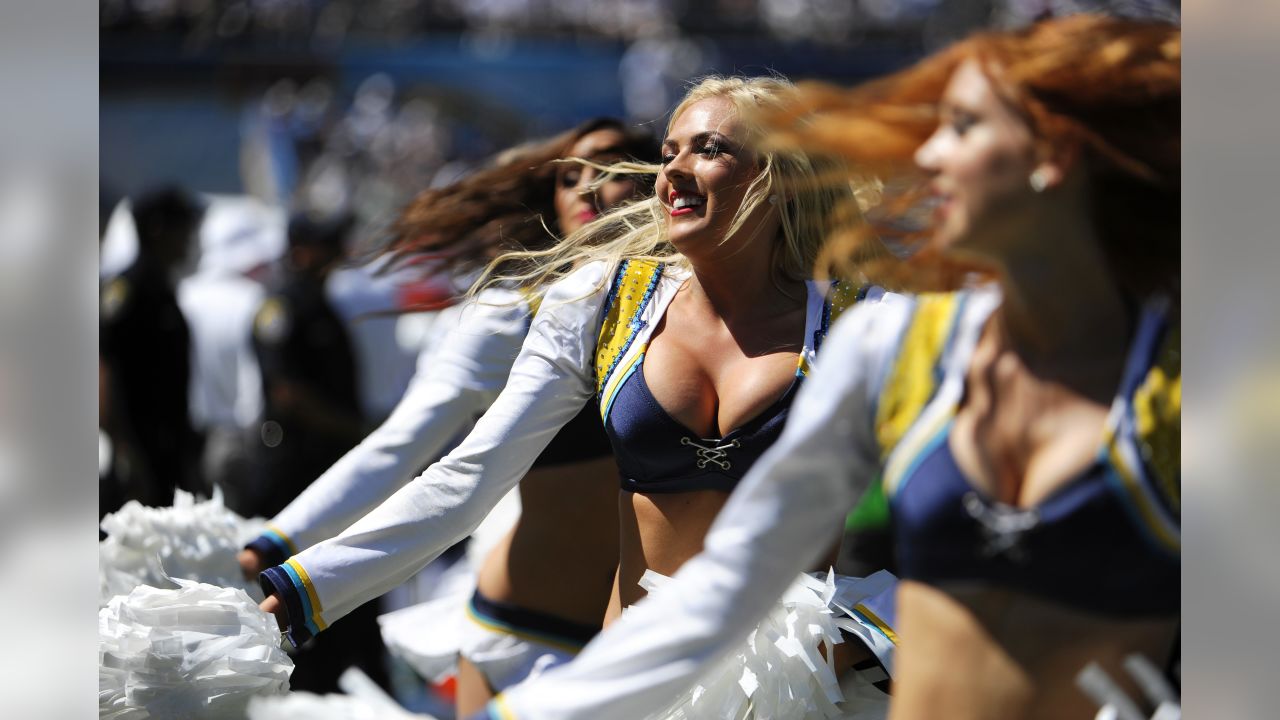 2012 NFL Cheerleaders: Best of Week 13