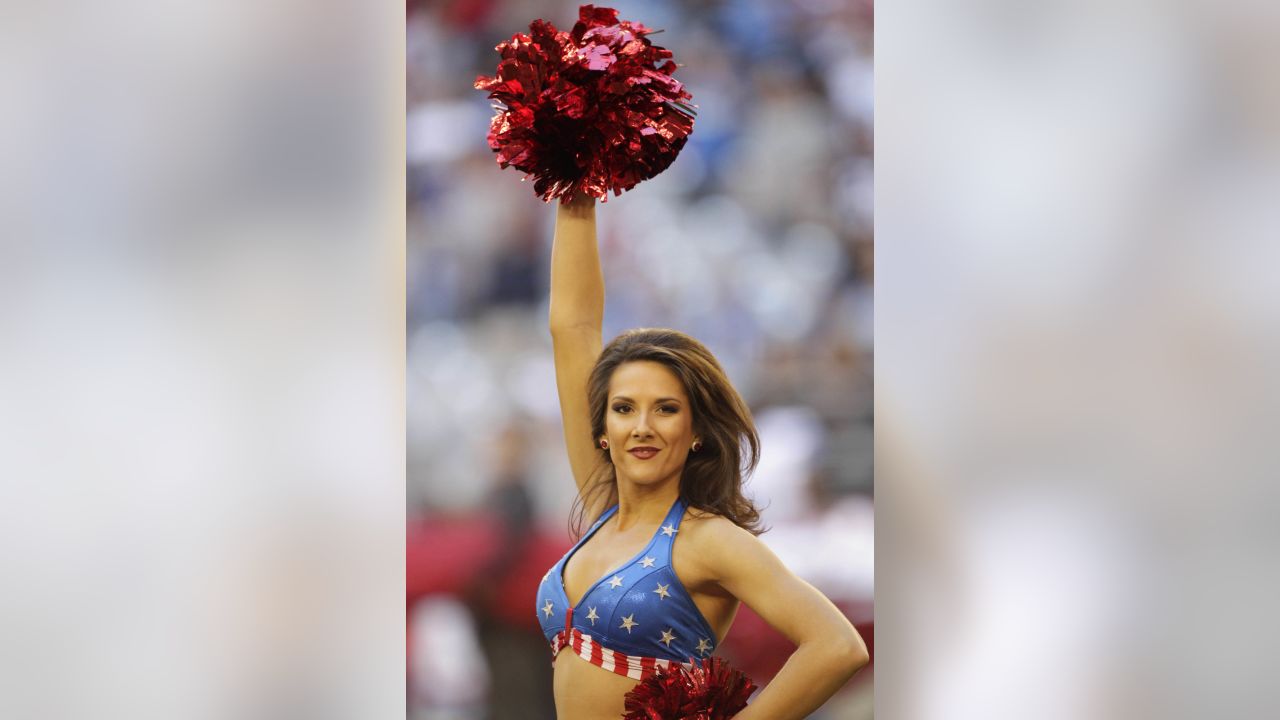 2012 NFL Cheerleaders: Week 15