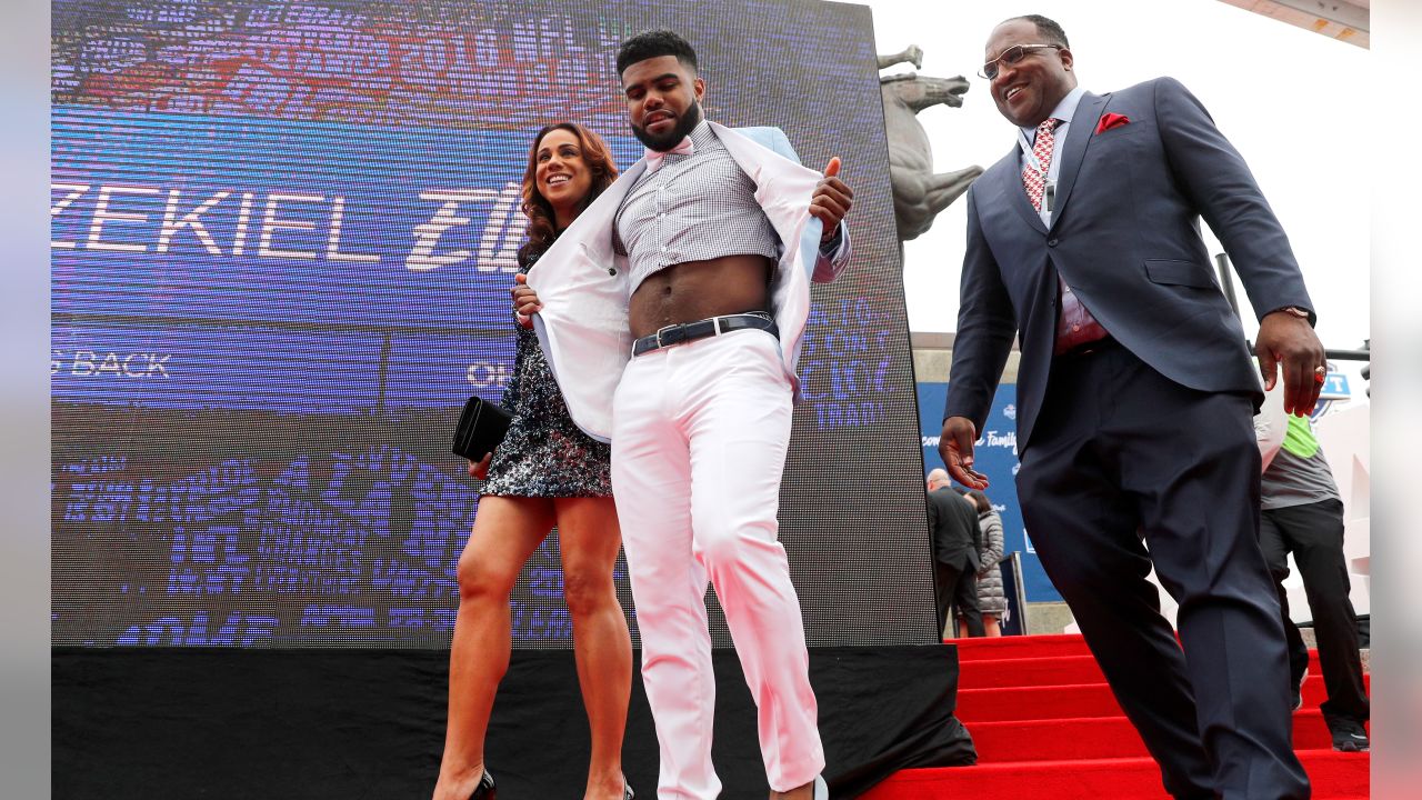 Ezekiel Elliott Nails His Red Carpet Look