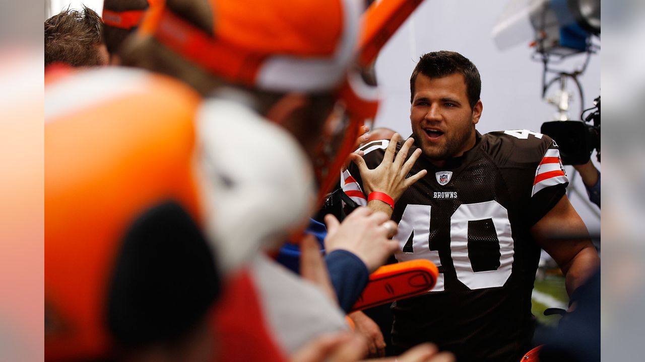 EA Sports Reveals Madden '12 Cover Featuring Peyton Hillis - SB Nation  Cleveland