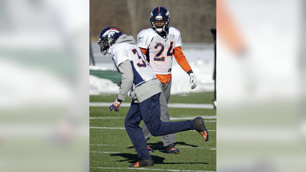 Photo: Seattle Seahawks vs. Denver Broncos in Super Bowl XLVIII in East  Rutherford, New Jersey - SBP2014020241 