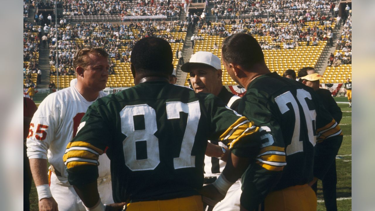 68 Willie Davis Football Green Bay Packers Stock Photos, High-Res