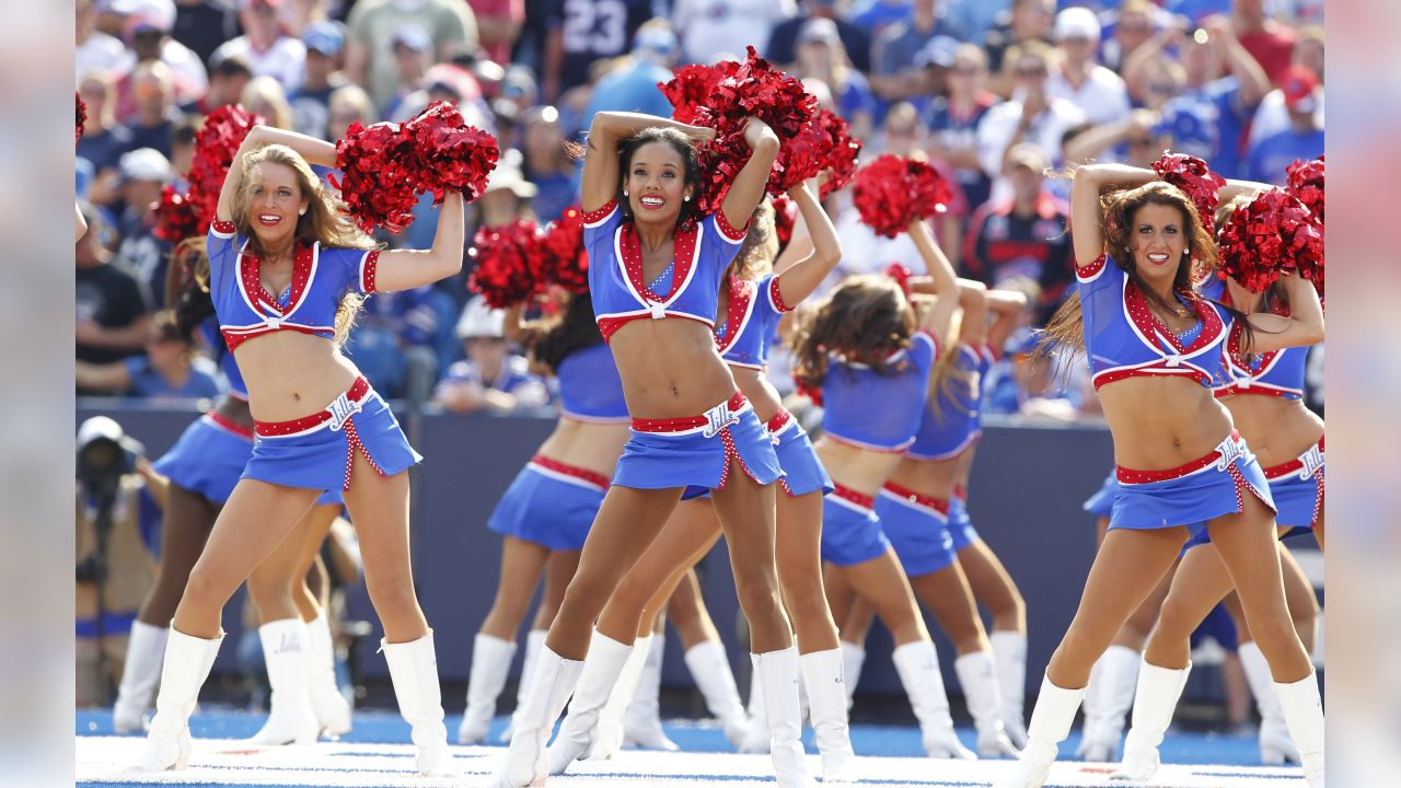 2012 NFL Cheerleaders: Week 16