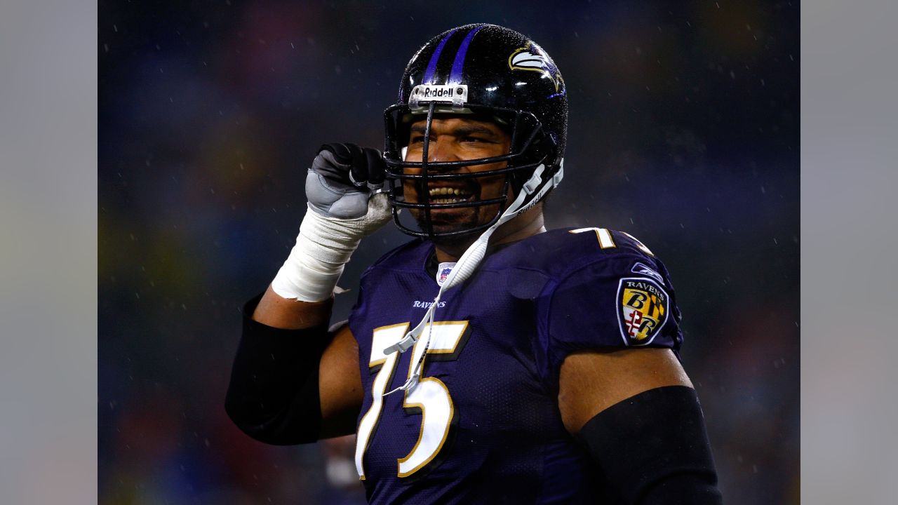 Jonathan Ogden editorial photo. Image of jonathan, ravens - 119520506