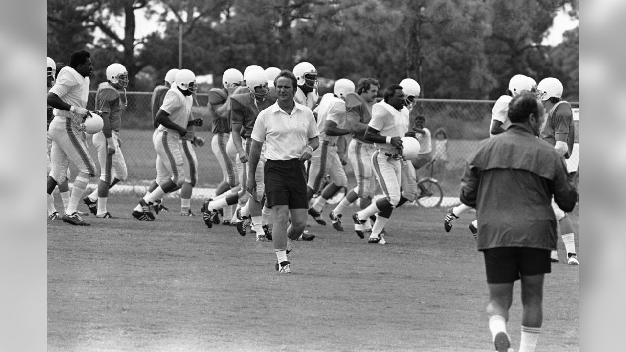 Miami dolphins 1972 hi-res stock photography and images - Alamy