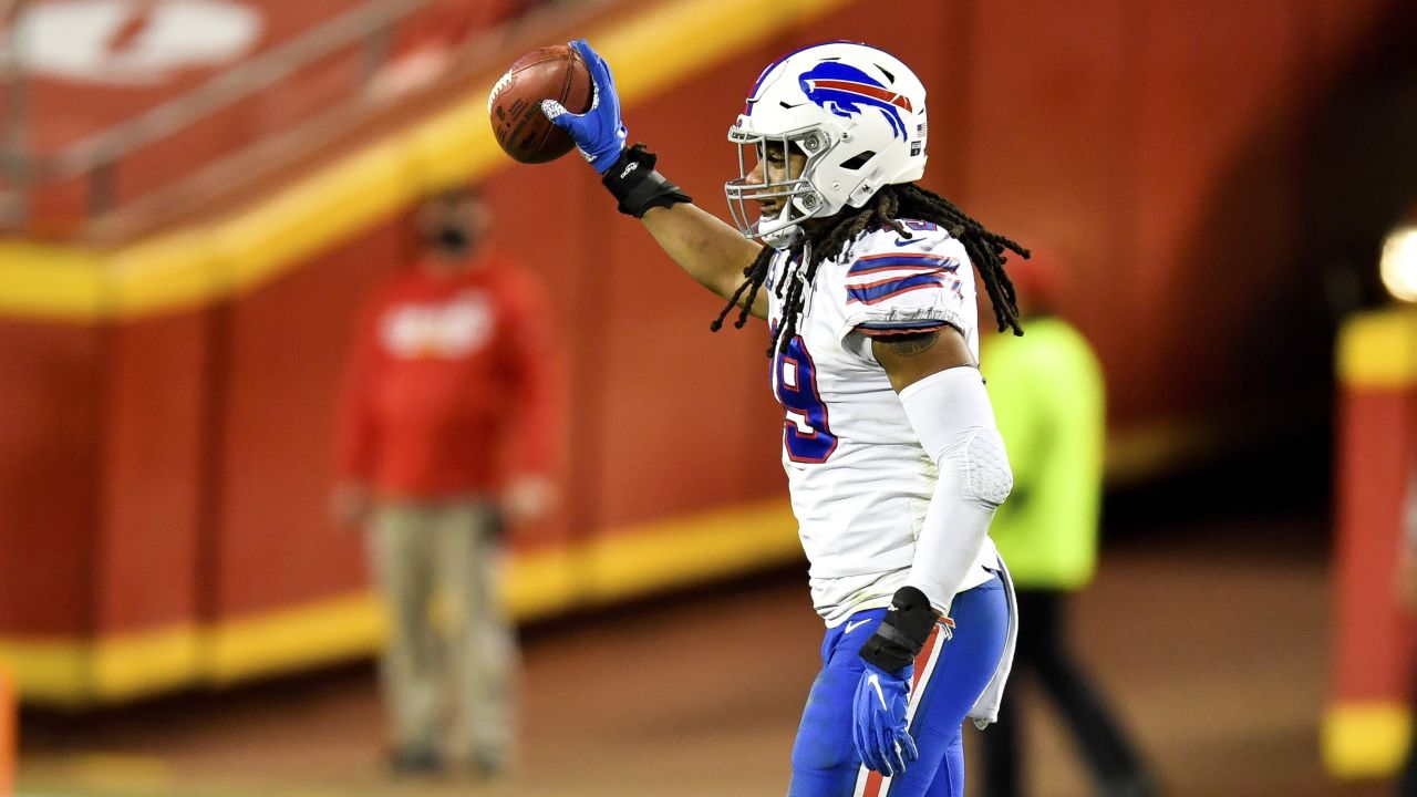 Buffalo Bills middle linebacker Tremaine Edmunds (49) reacts while