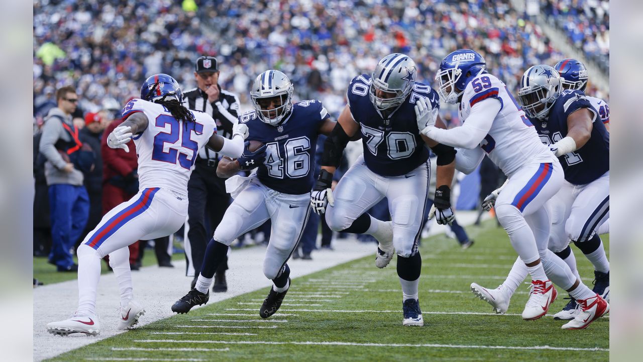 Dallas Cowboys fullback Keith Smith (41) and running back Alfred