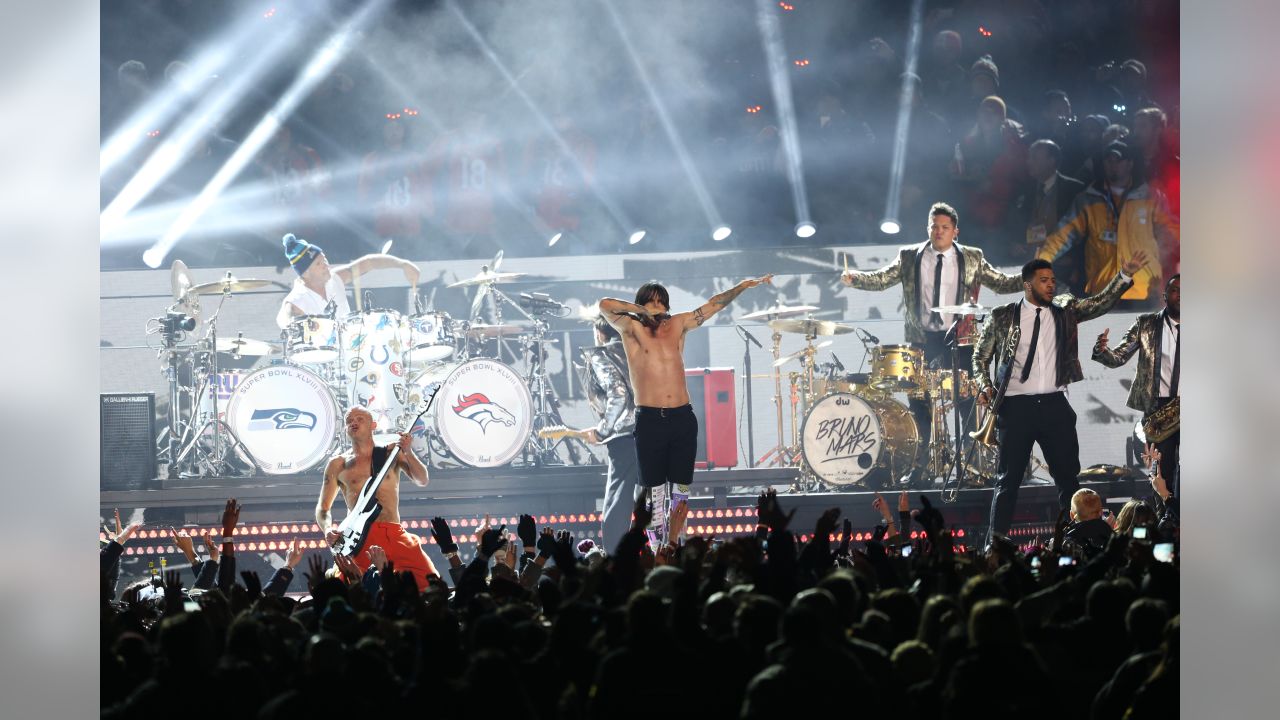 Super Bowl Halftime Show 2014: Bruno Mars, Red Hot Chili Peppers' Best  Moments, News, Scores, Highlights, Stats, and Rumors