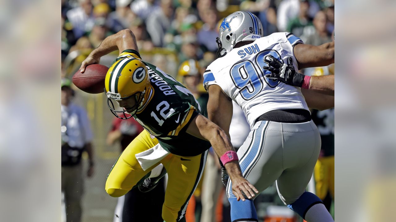 Photos From The Green Bay Packers vs Detroit Lions NFL Football Game •  October 6, 2013