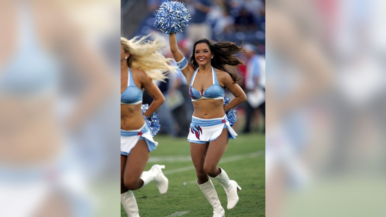 Tennessee Titans Cheerleaders Photos From Preseason – Ultimate Cheerleaders