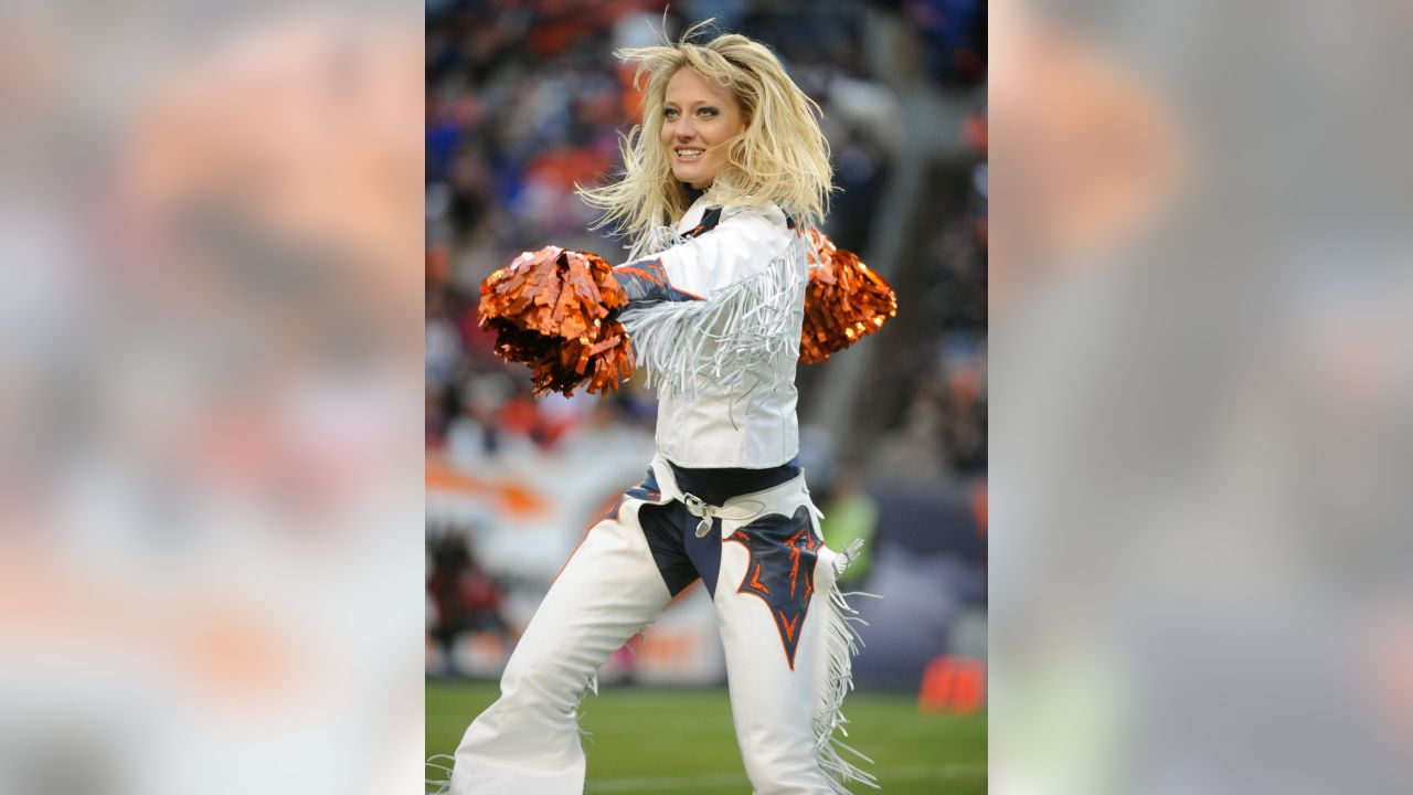 2008 NFL Cheerleaders : Week 14