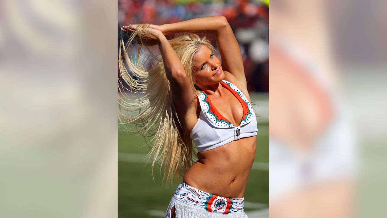 PHOTOS: Dolphins Cheer  Ravens vs. Dolphins - Week 10