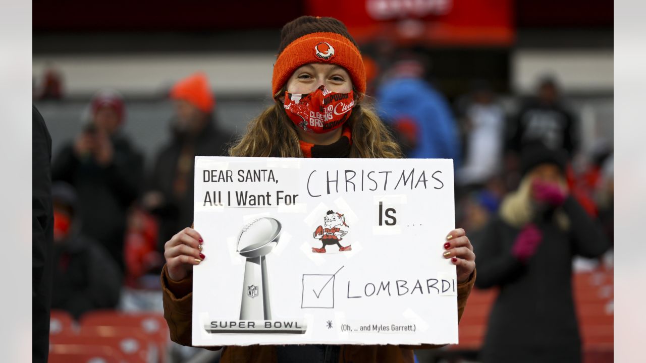 2021 NFL Season: Players and fans celebrate the holidays