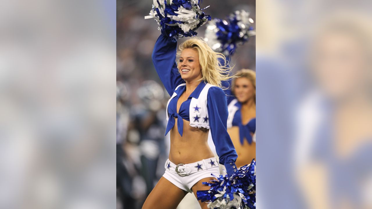 Bills WR David Nelson celebrates with Dallas Cowboys cheerleader Kelsi  Reich after scoring touchdown - The Washington Post