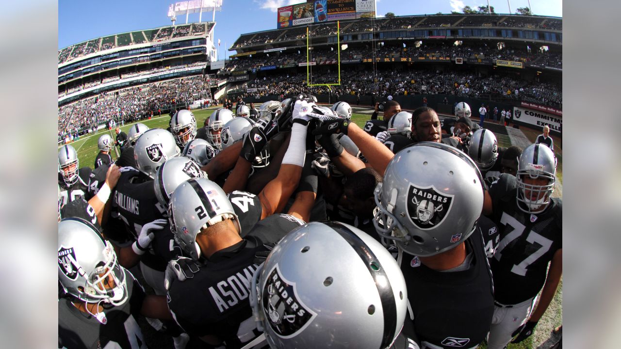 Oakland Raiders defensive end Derrick Burgess during 17-13 loss to