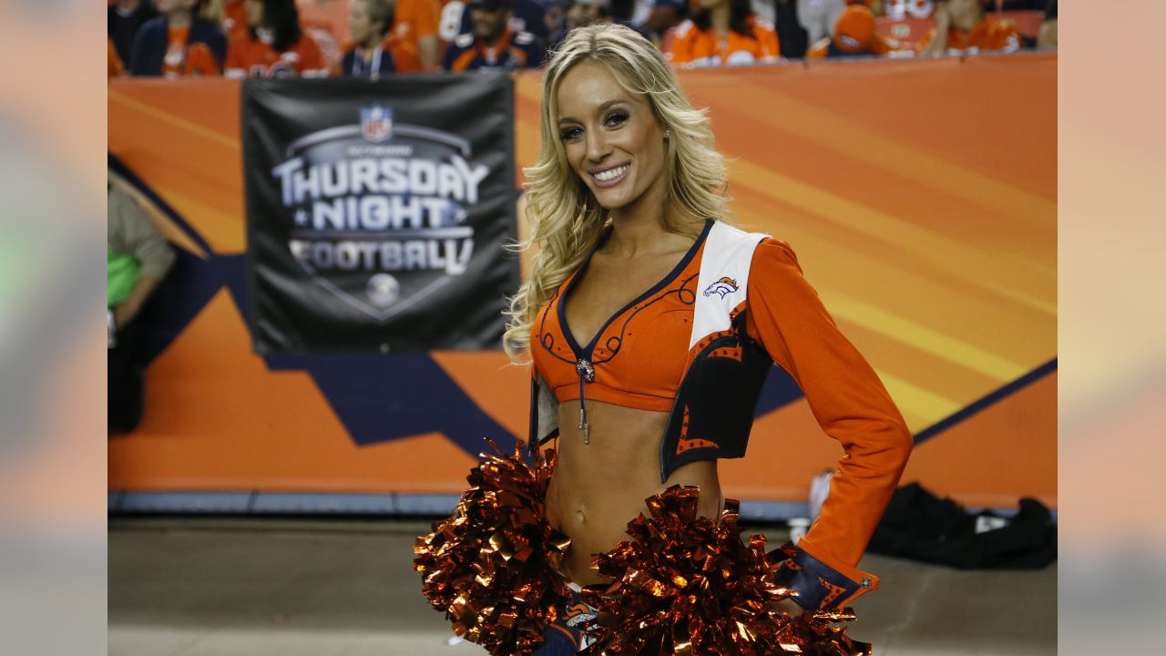 NFL Cheerleaders, Week 8