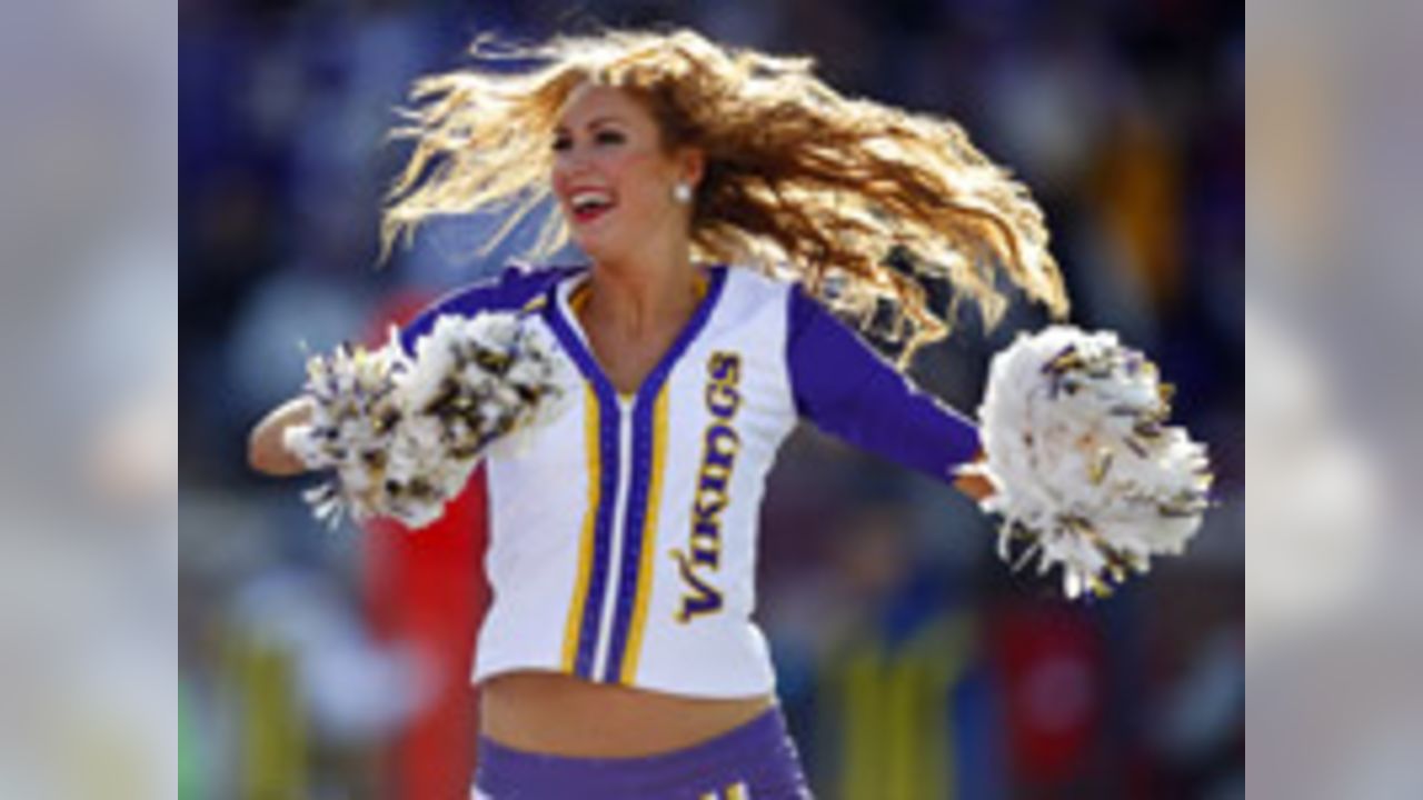 Minnesota Vikings cheerleaders perform during the first half of an