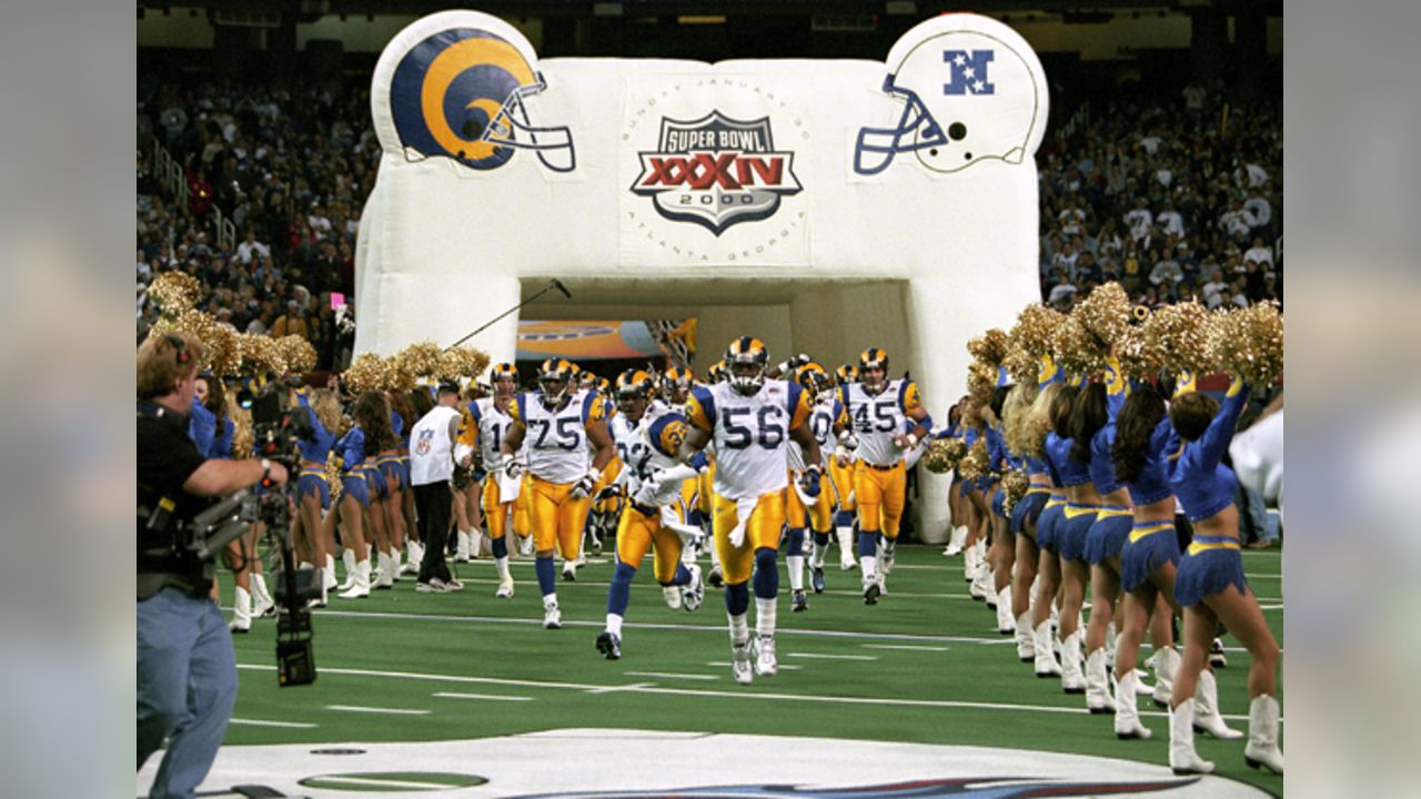 New Orleans Saints Reggie Bush (25) enters the stadium before the first  half ot the Saints-Miami Dolphins NFL preseason football game in New  Orleans, Thursday, Sept. 3, 2009. (AP Photo/Bill Haber Stock