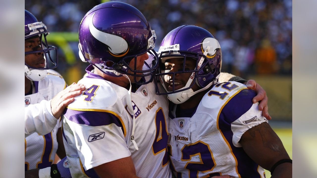 Minnesota Vikings safety Eric Frampton (37) blocks Pittsburgh Steelers  linebacker Patrick Bailey (55) on a punt during the first quarter of an NFL  football game Sunday Oct. 25, 2009 in Pittsburgh. Pittsburgh