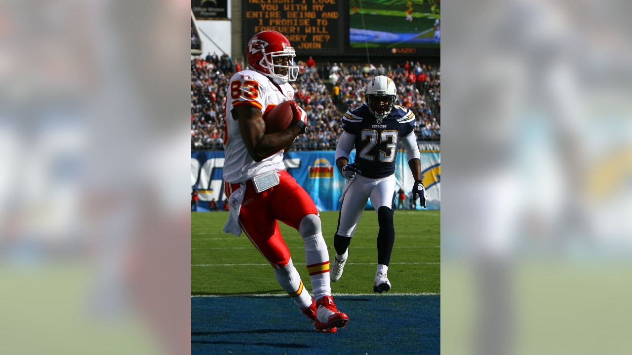 Kansas City Chiefs' Mark Bradley (83) celebrates with Chiefs tight