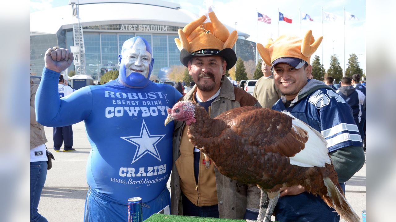 Photos: NFL fans celebrate on Thanksgiving