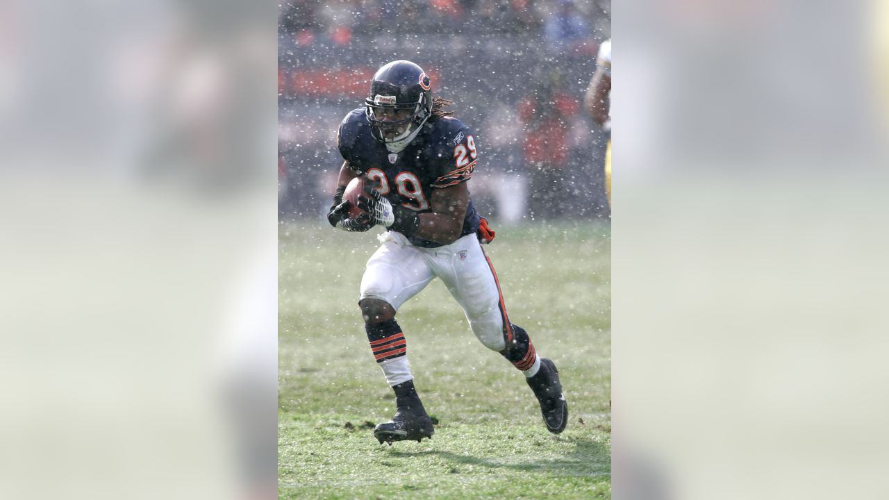 Chicago Bears linebacker Brendon Ayanbadejo (94) celebrates a