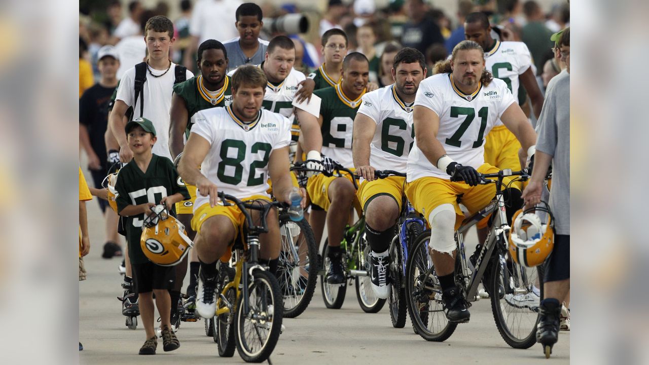 Green Bay Packers bike to work