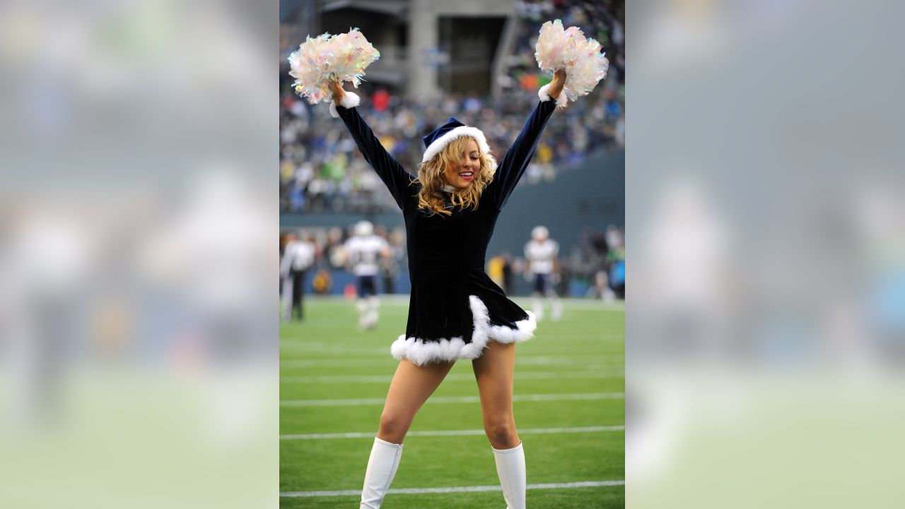 2008 NFL Cheerleaders : Week 8