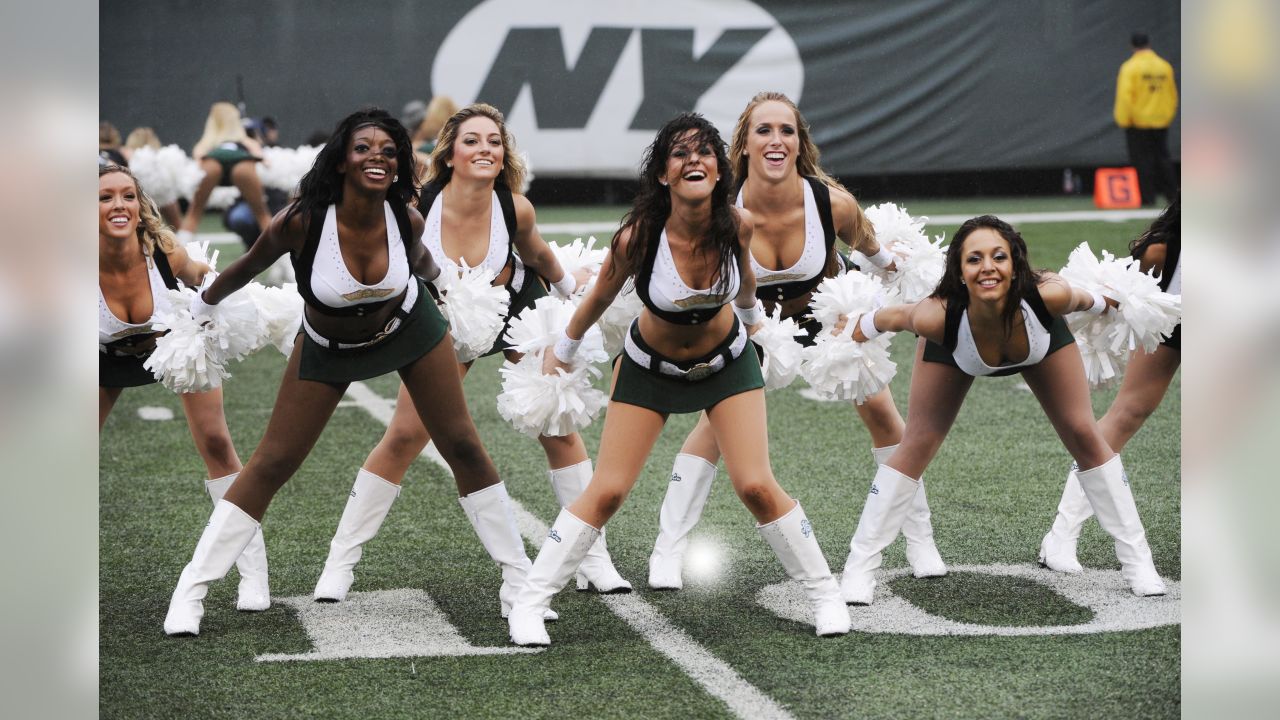 NFL Week 3: Cheerleader Takeover