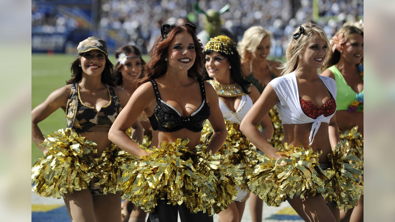 2008 NFL Cheerleaders : Week 8