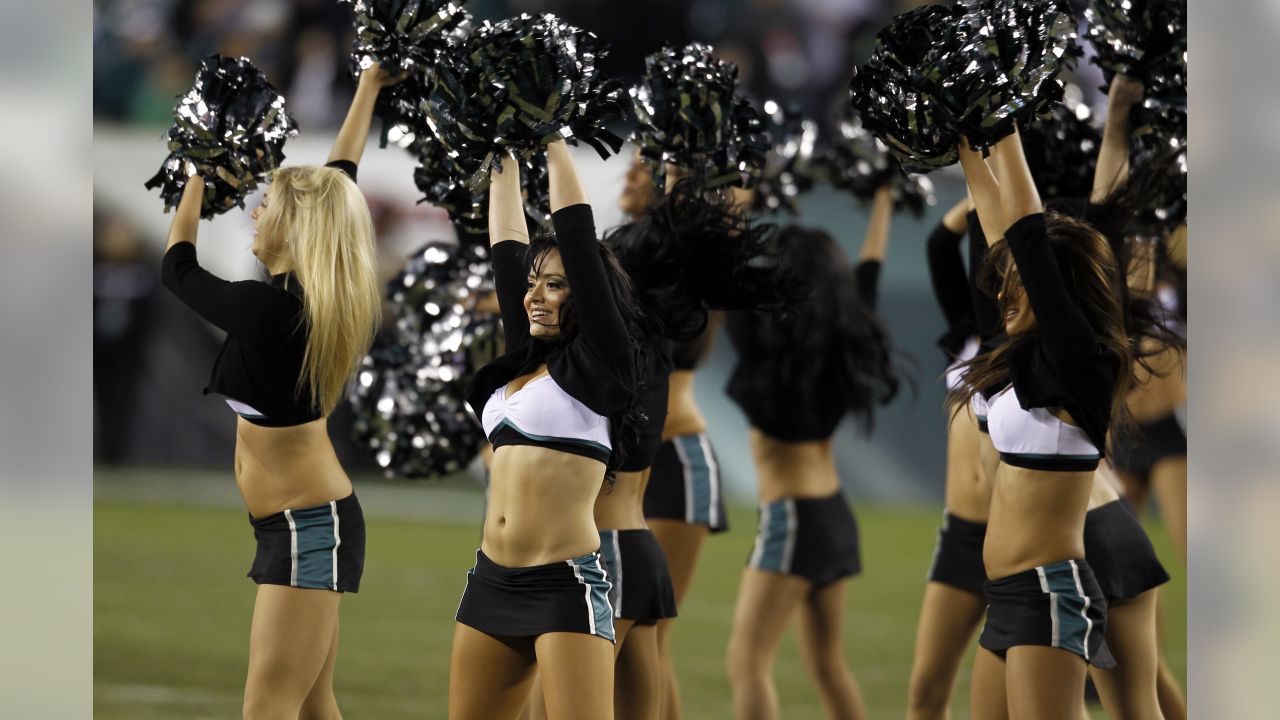 NFL Cheerleaders: Week 9