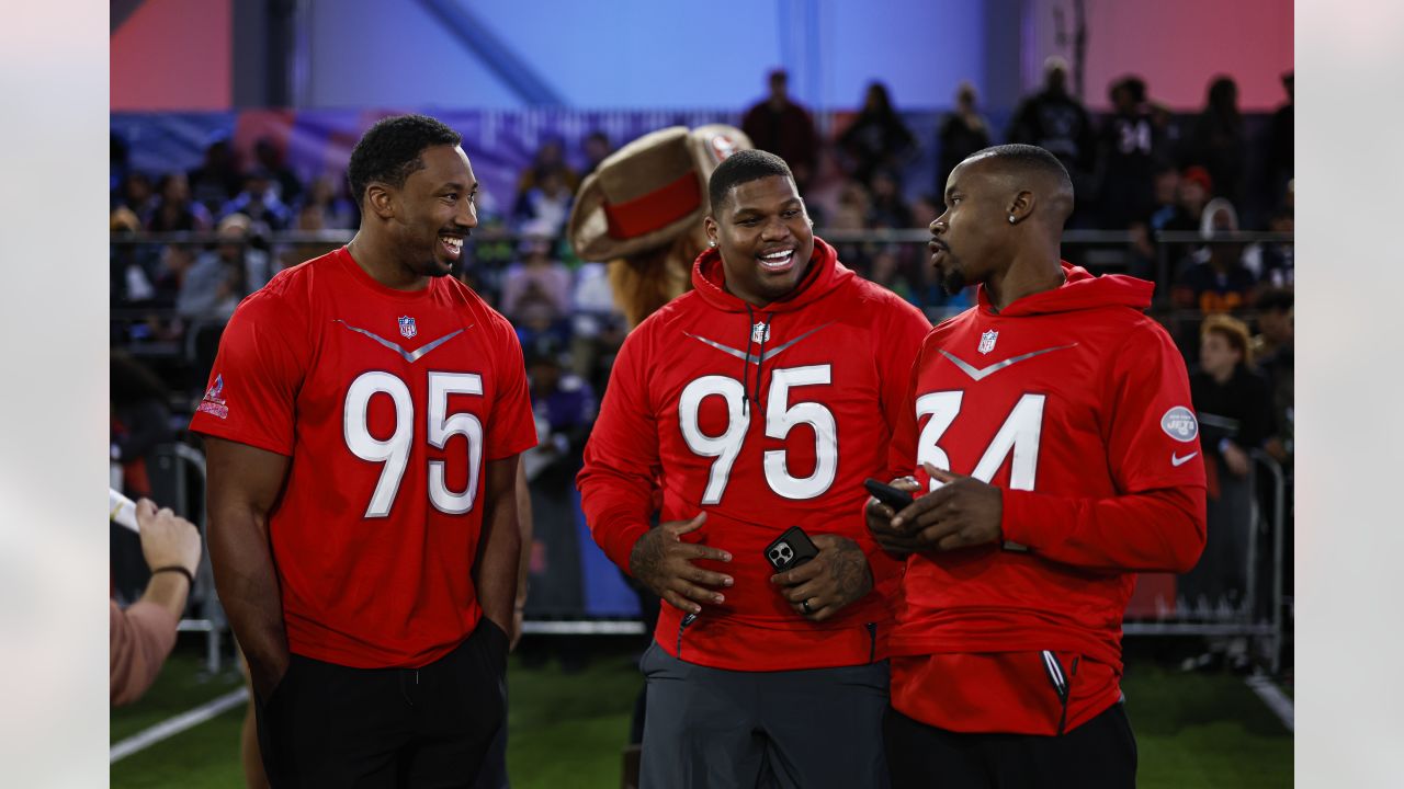 Tyreek Hill, Sauce Gardner and Micah Parsons Discuss Their 'Madden NFL 23'  Skills at Pro Bowl Games