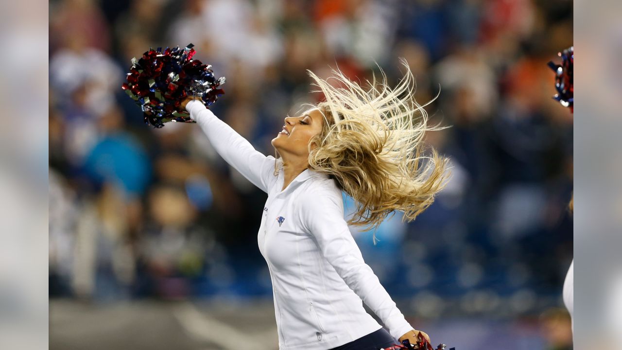 PHOTOS: 2014-15 NFL Cheerleaders