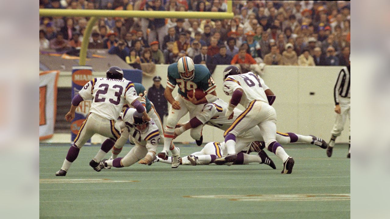 Super Bowl VIII: Vikings have Fran Tarkenton, but Dolphins have