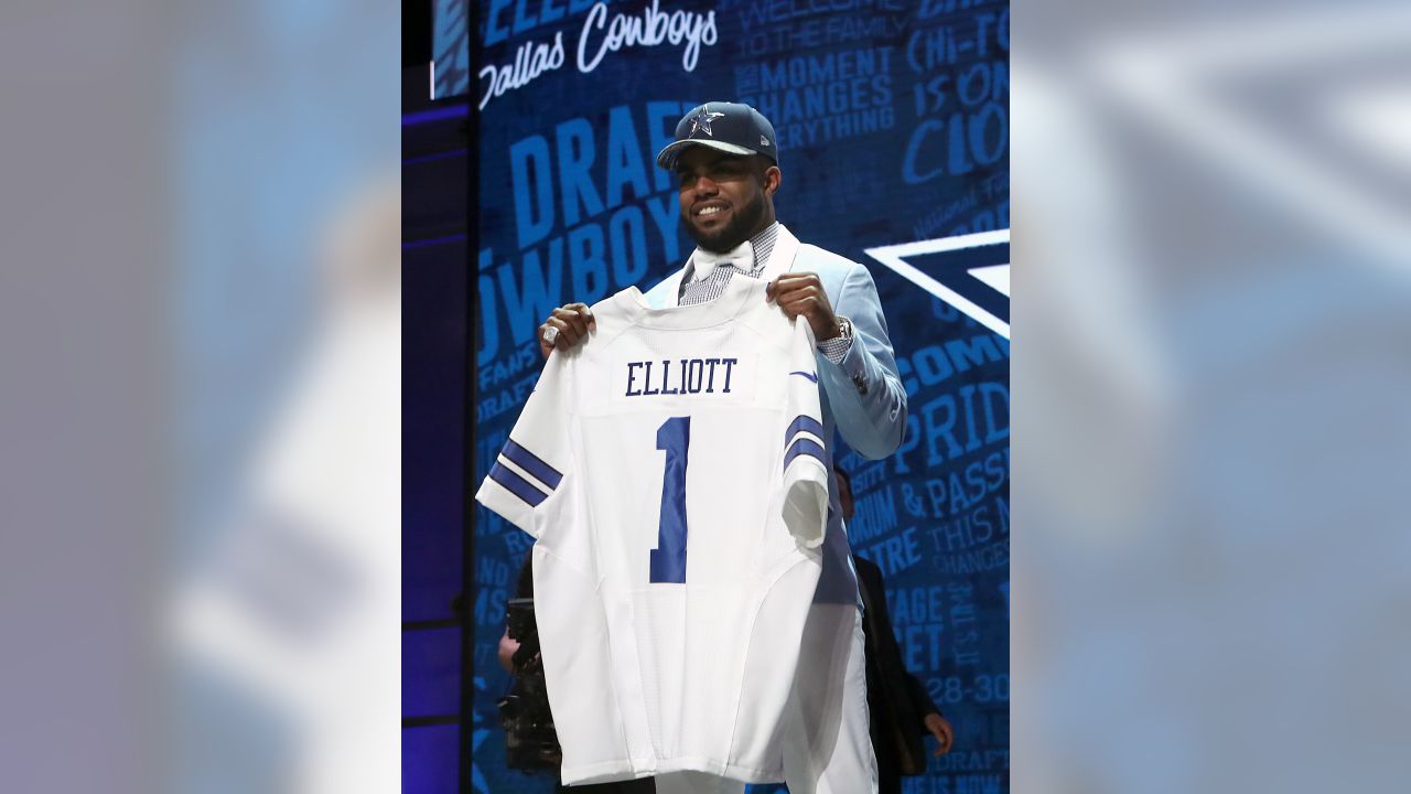 Ezekiel Elliott Wears Crop Top to NFL Draft, Bares His Abs: Photo 3642823, Ezekiel Elliott, Sports Photos