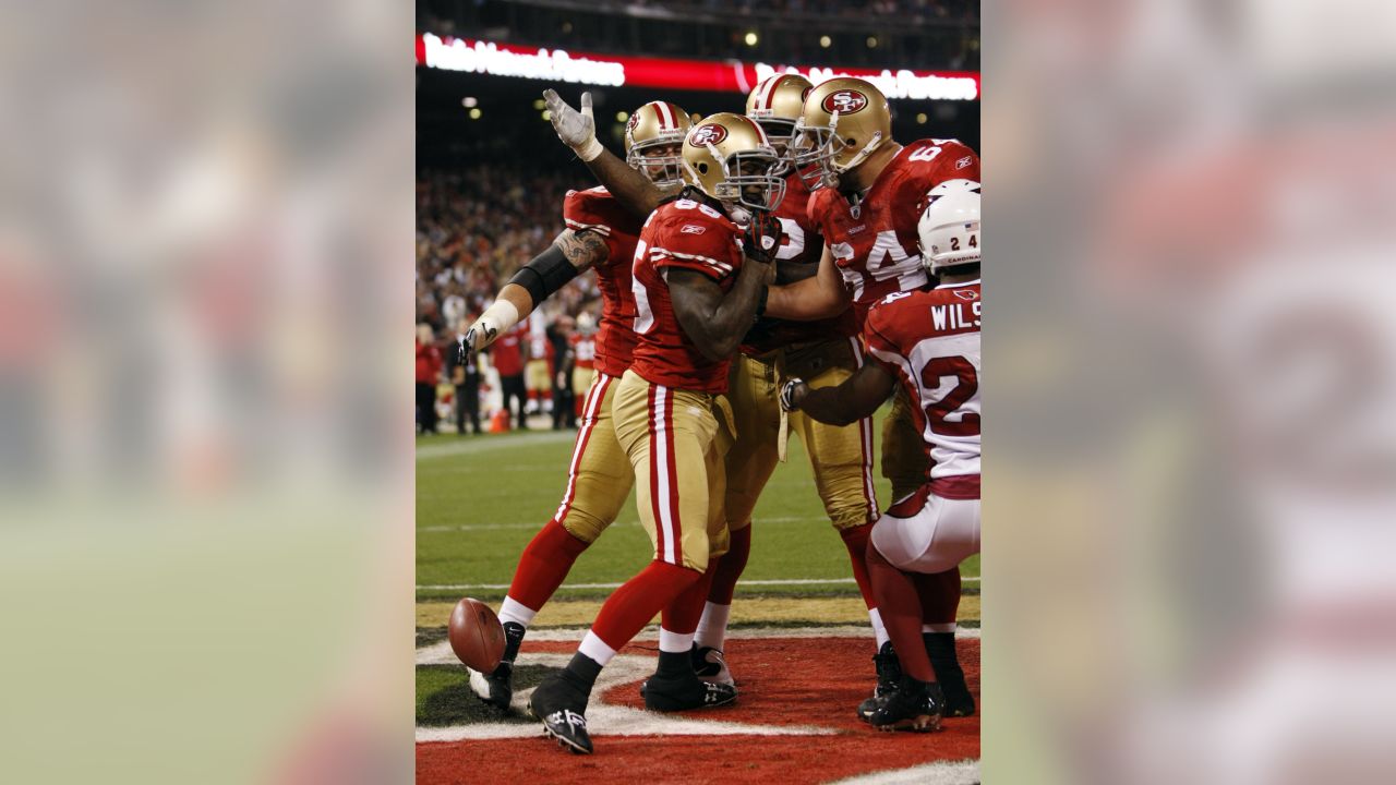 Arizona Cardinals linebacker Karlos Dansby (58) recovers a fumble